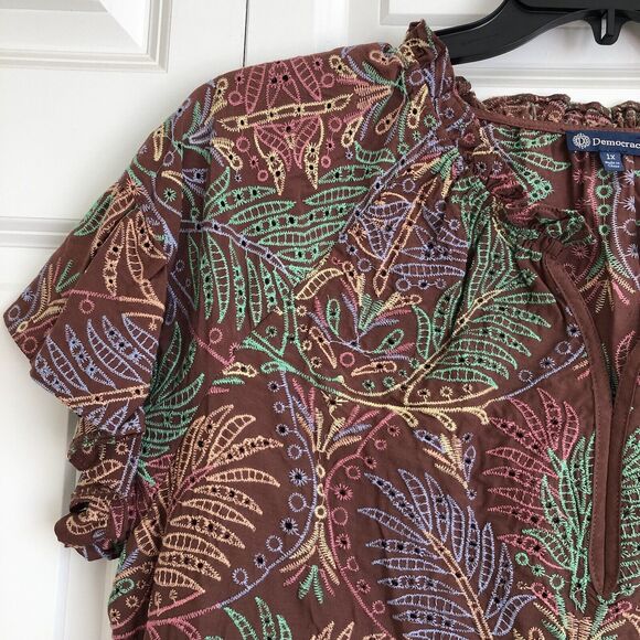 Democracy Women's Top Pullover Short Sleeve Embroidered Leaves Multicolor 160 - Picture 7 of 7